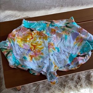 Flowy/flouncy high waisted shorts